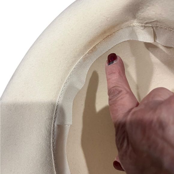 Vintage Whittall & Shon vintage wht wool designer hat with rhinestone trim - Picture 7 of 13